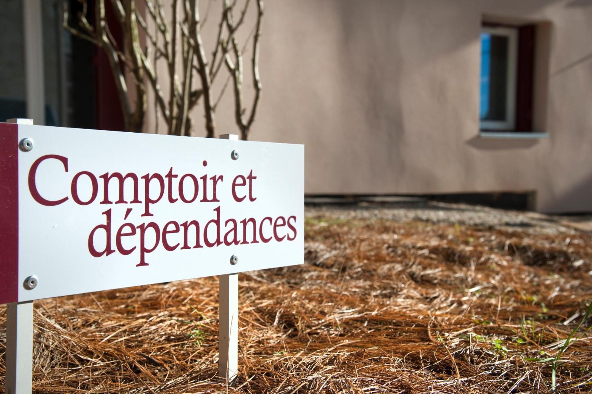 Comptoir Et Dependances Ξενοδοχείο Frontonas Εξωτερικό φωτογραφία